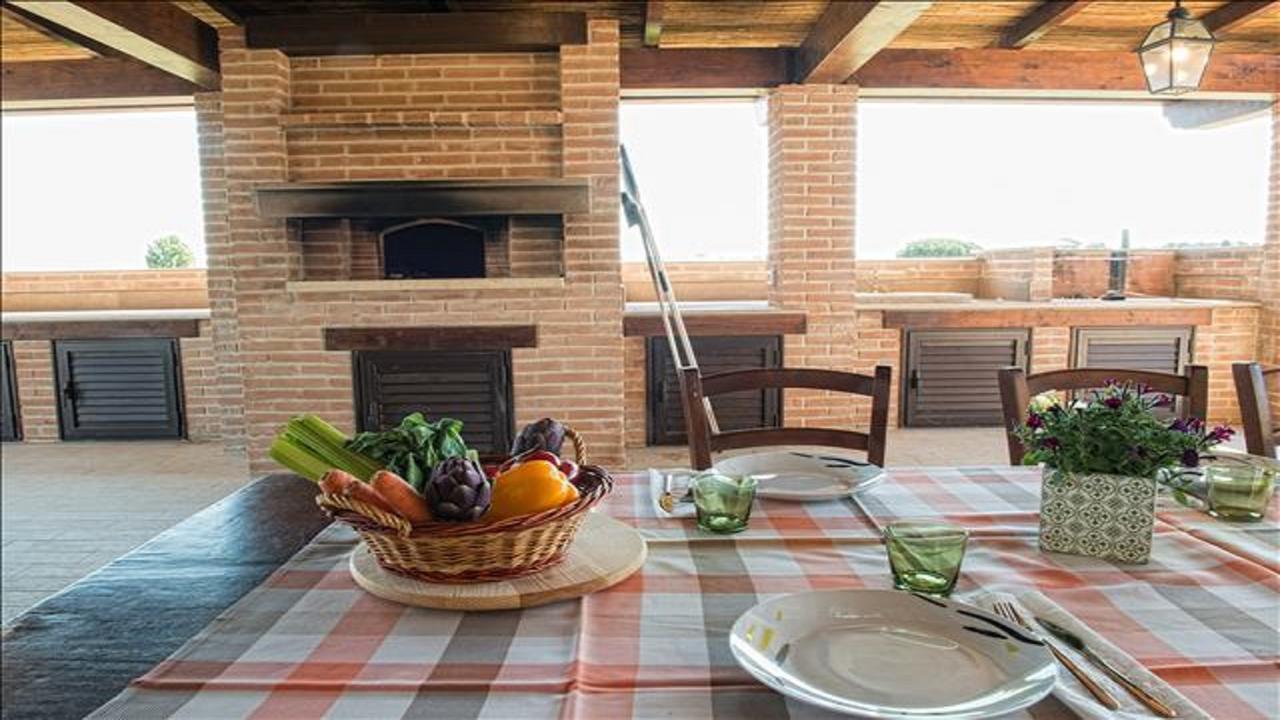 Agriturismo Deni Apartment Cenaia Luaran gambar