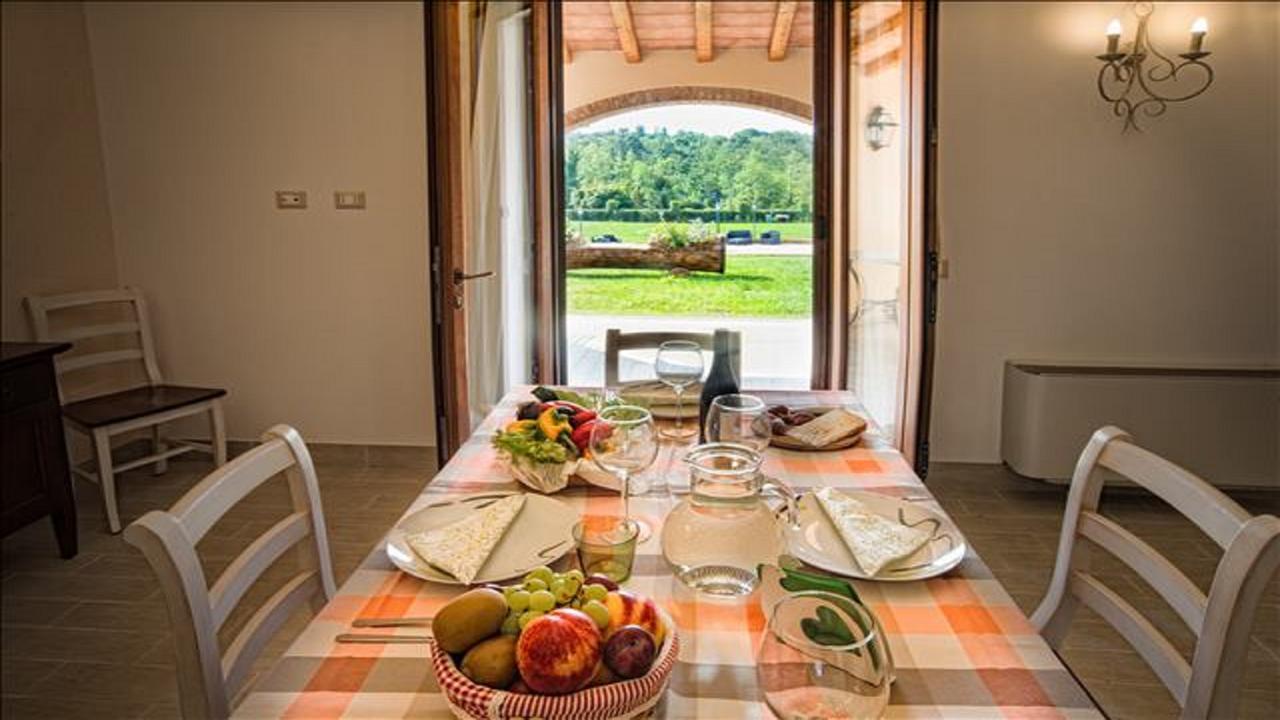 Agriturismo Deni Apartment Cenaia Luaran gambar