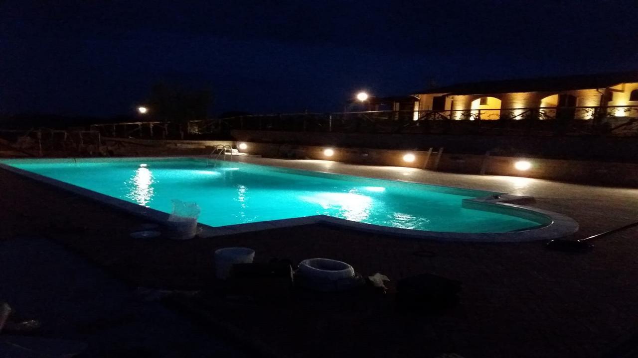 Agriturismo Deni Apartment Cenaia Luaran gambar